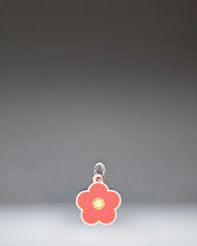 herschel-supply-daisy-bag-charm-pink-silicone-bag-accessory image 1