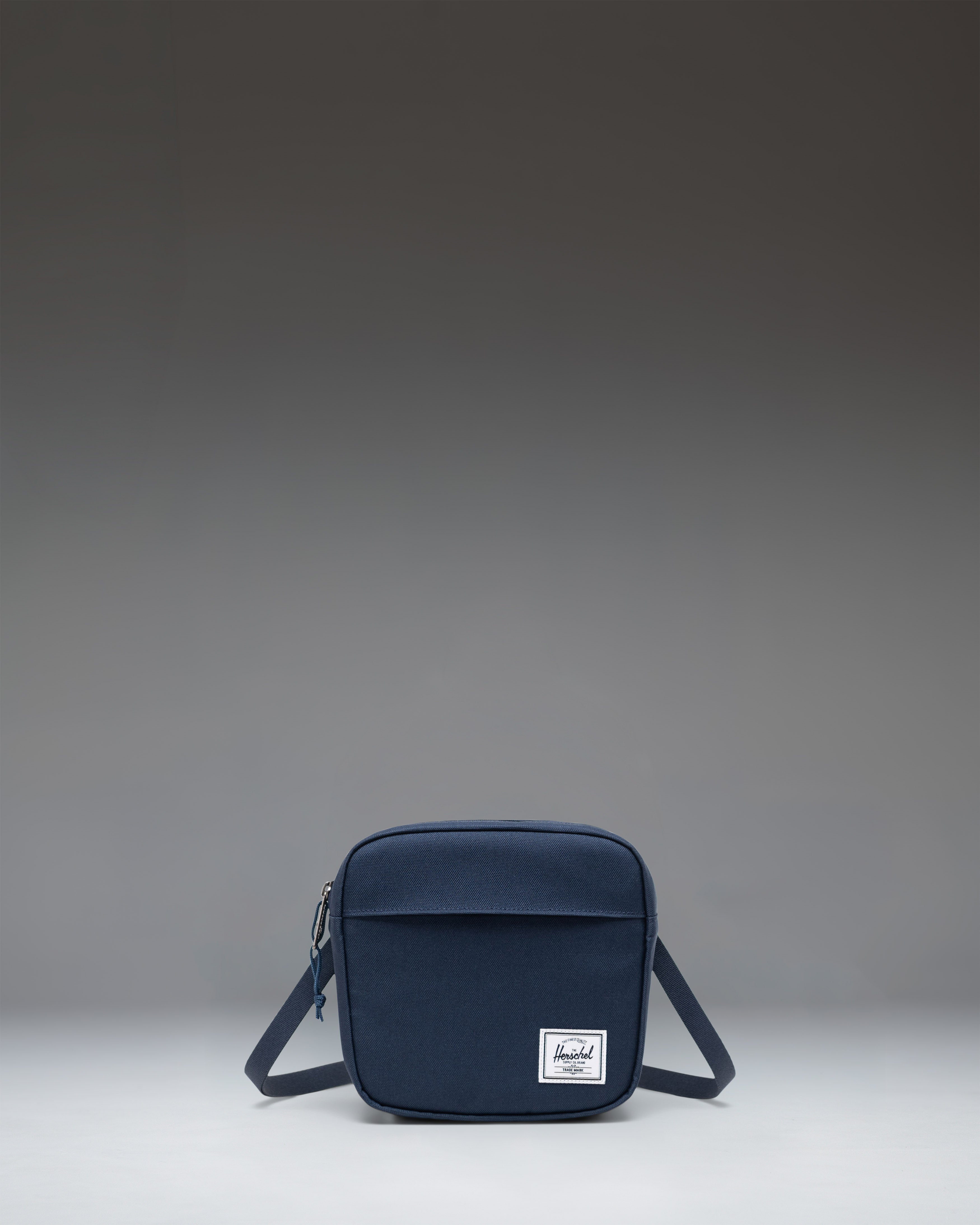 herschel-supply-classic-crossbody-compact-adjustable-strap-versatile image 3