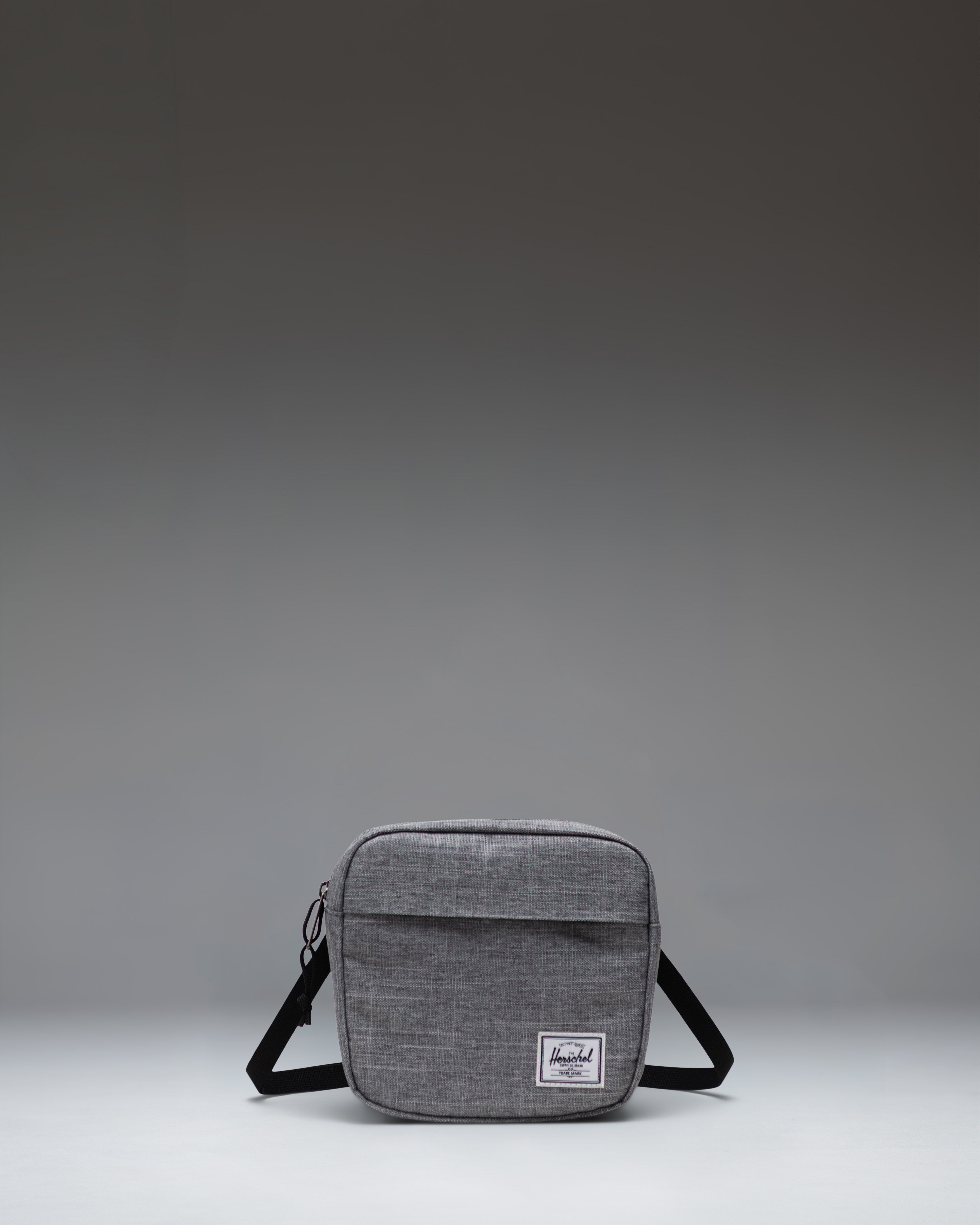 herschel-supply-classic-crossbody-compact-adjustable-strap-versatile image 4