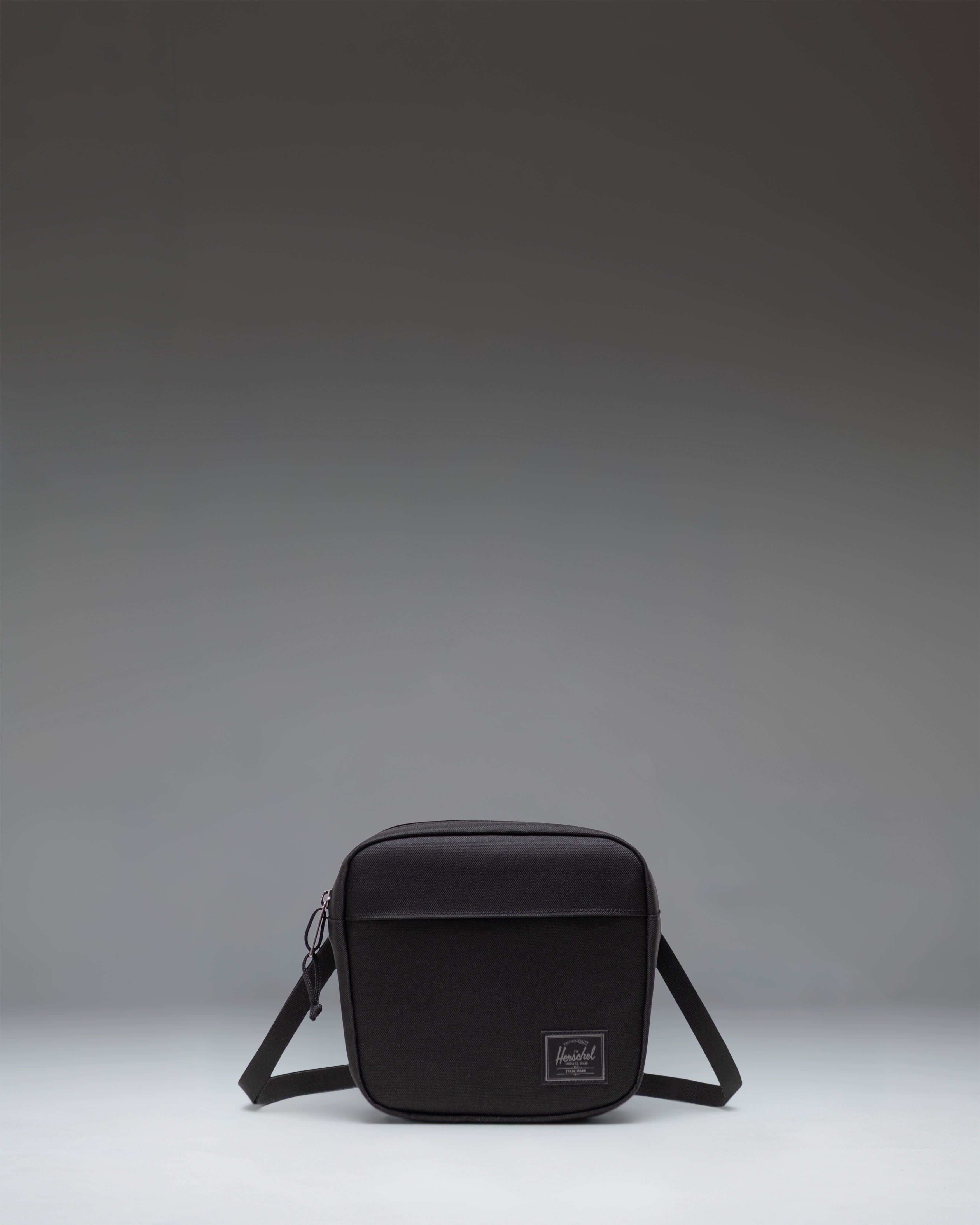herschel-supply-classic-crossbody-compact-adjustable-strap-versatile image 7