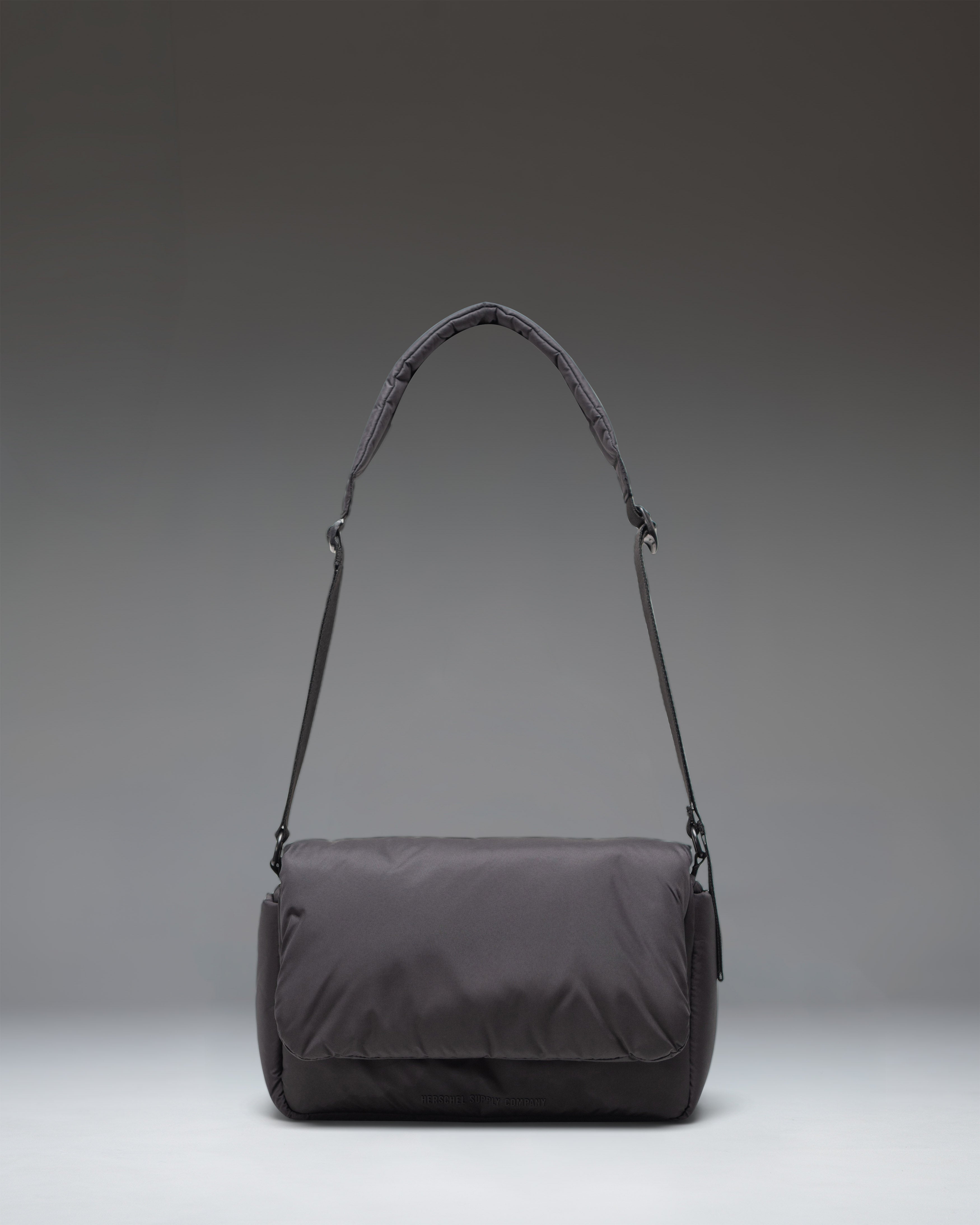 herschel-supply-cloudform-crossbody-lightweight-padded-sling-bag image 1