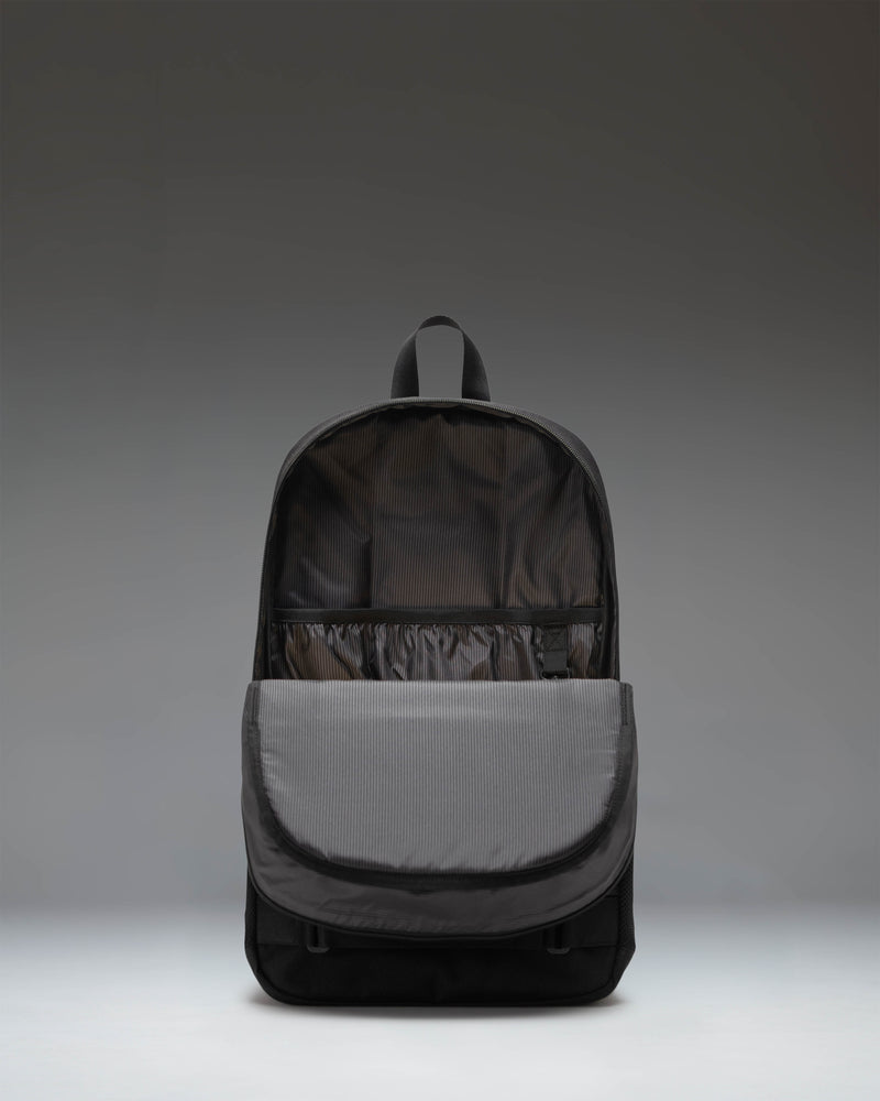 herschel-supply-fleet-skate-backpack-multi-purpose-with-skateboard-straps image 5