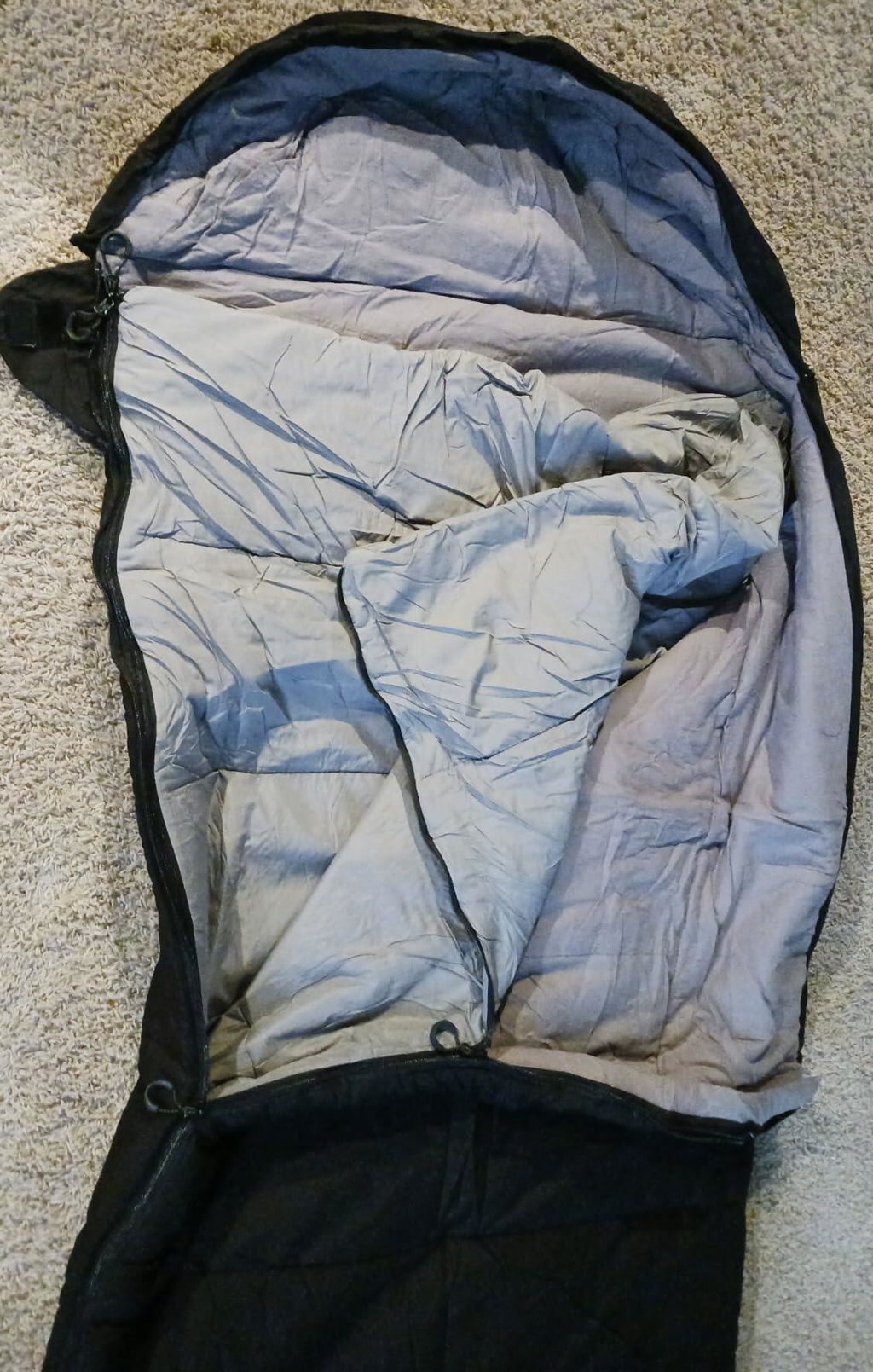 Zipper broke on first trip