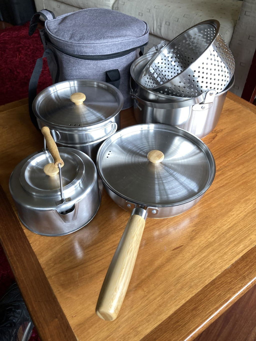 Nice set, but no strainer