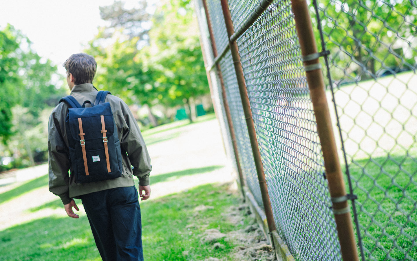 herschel-retreat-backpack image 2