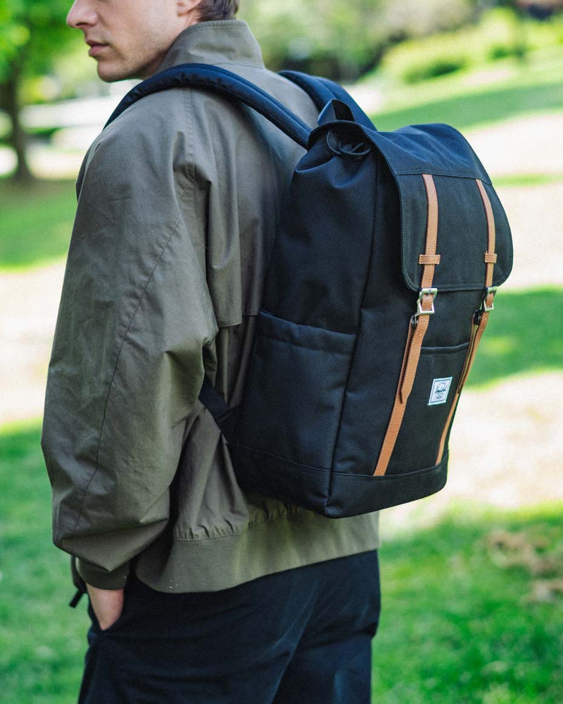 herschel-retreat-backpack image 3
