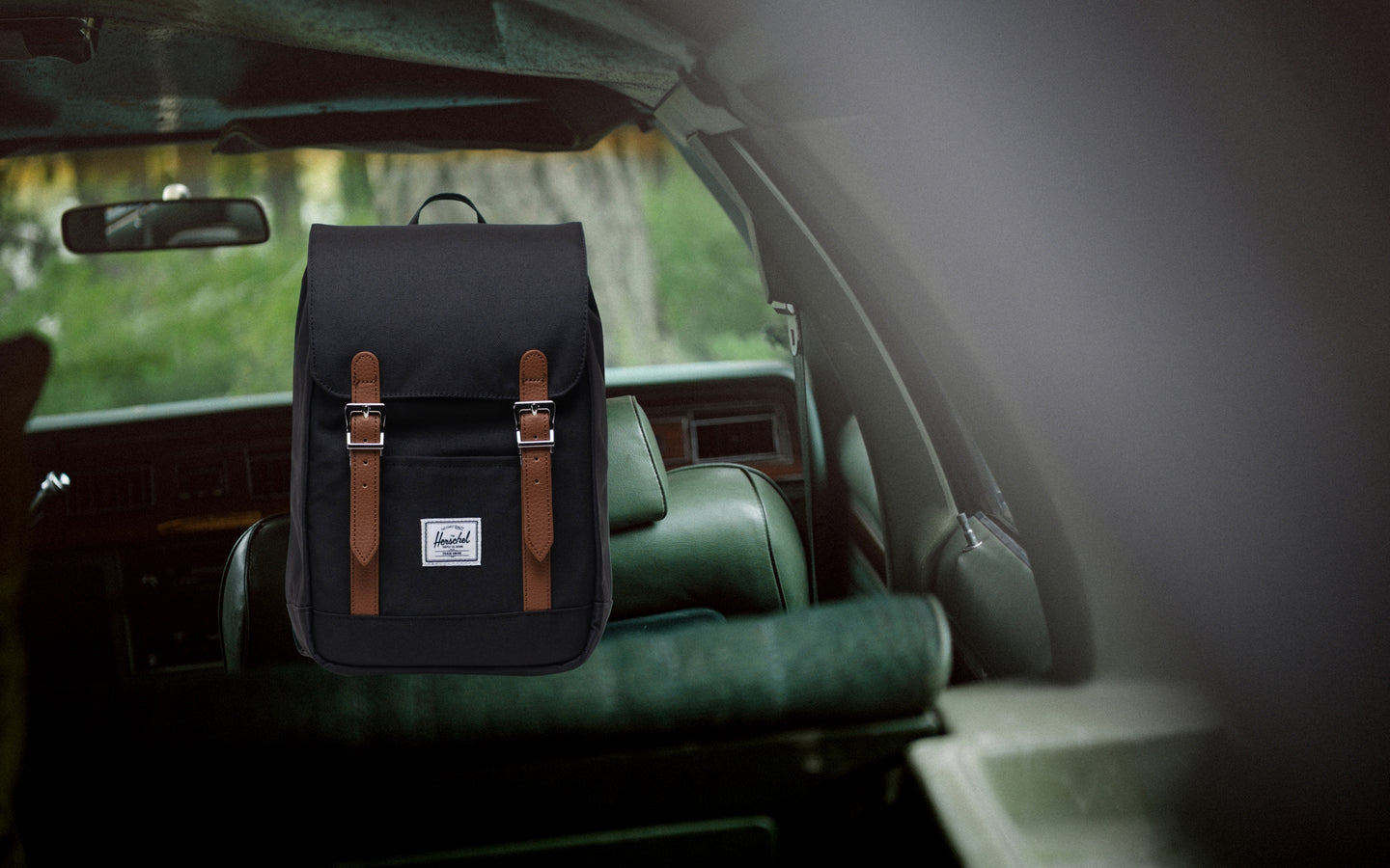 herschel-retreat-backpack-mini image 2
