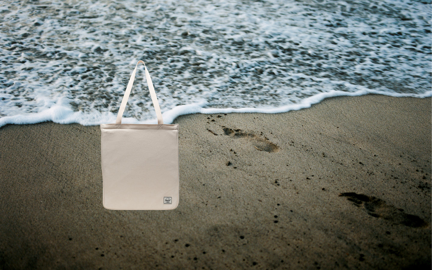 herschel-supply-inga-tote image 2