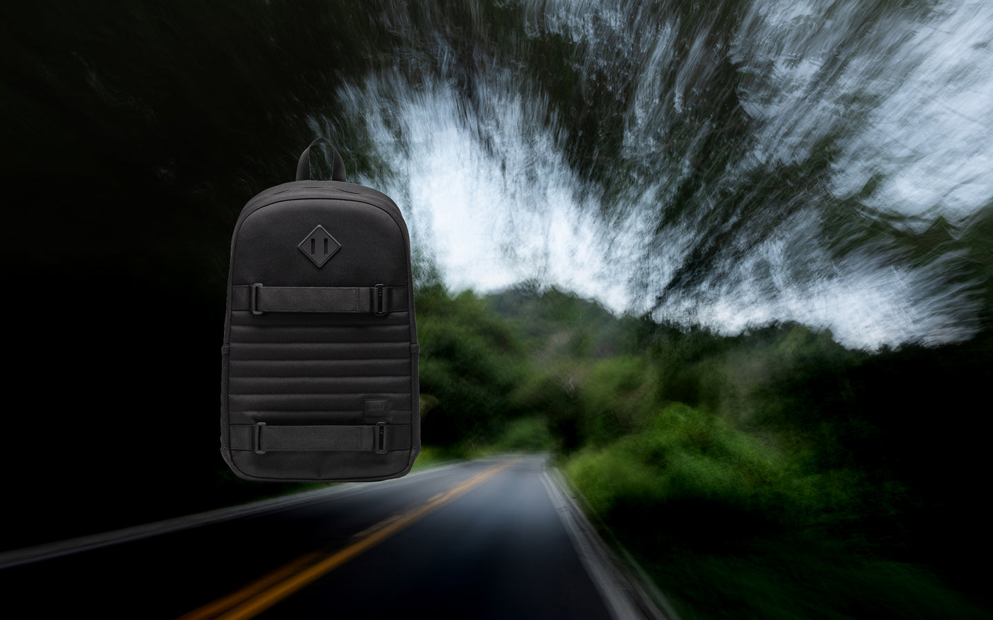 herschel-supply-fleet-skate-backpack-multi-purpose-with-skateboard-straps image 2