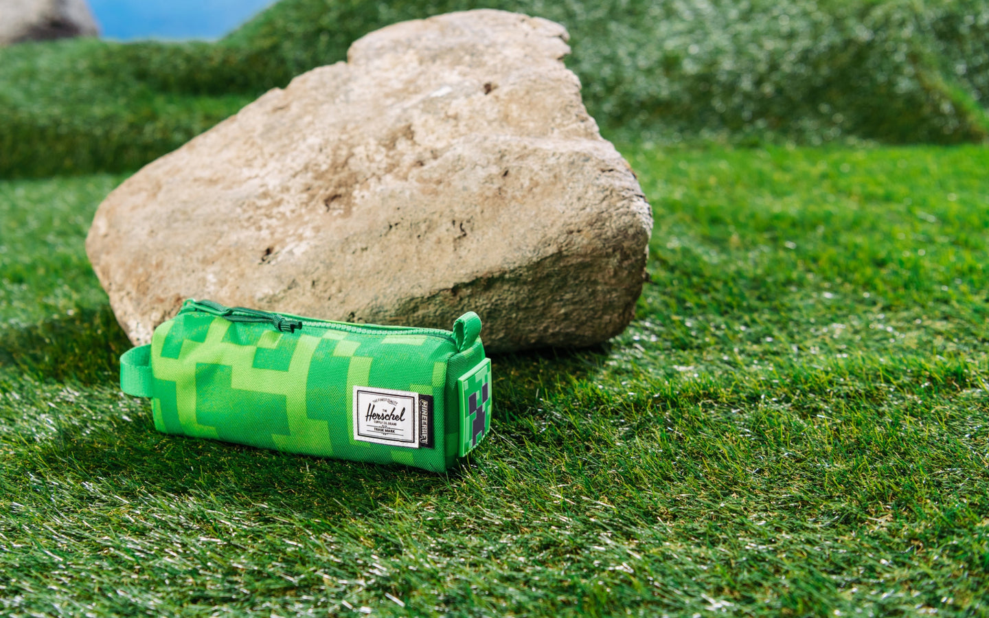 herschel-supply-minecraft-settlement-pencil-case-little-herschel image 2