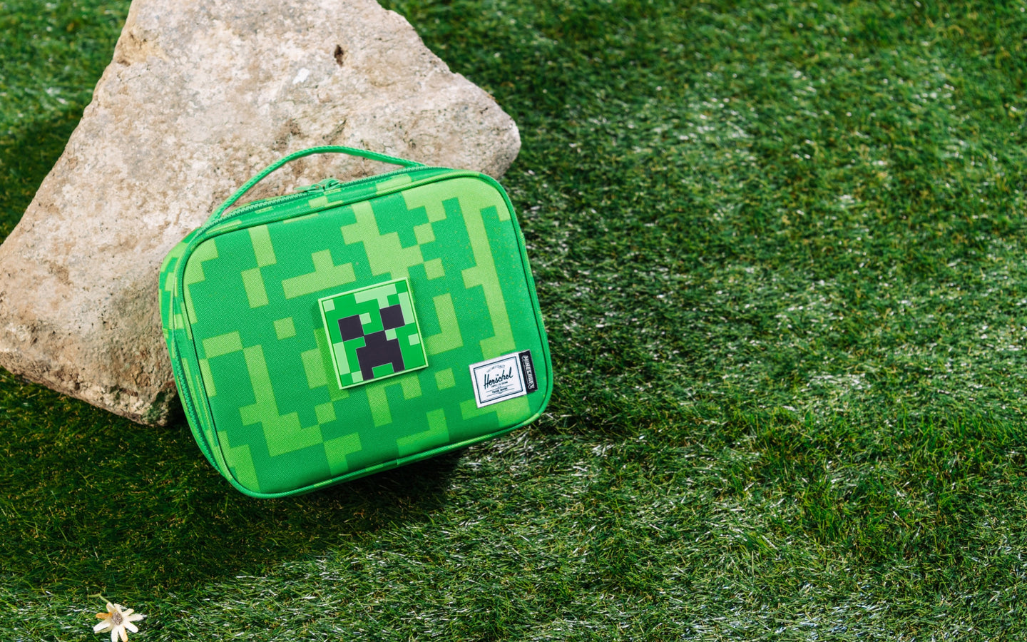 herschel-supply-minecraft-pop-quiz-lunch-box-little-herschel image 5
