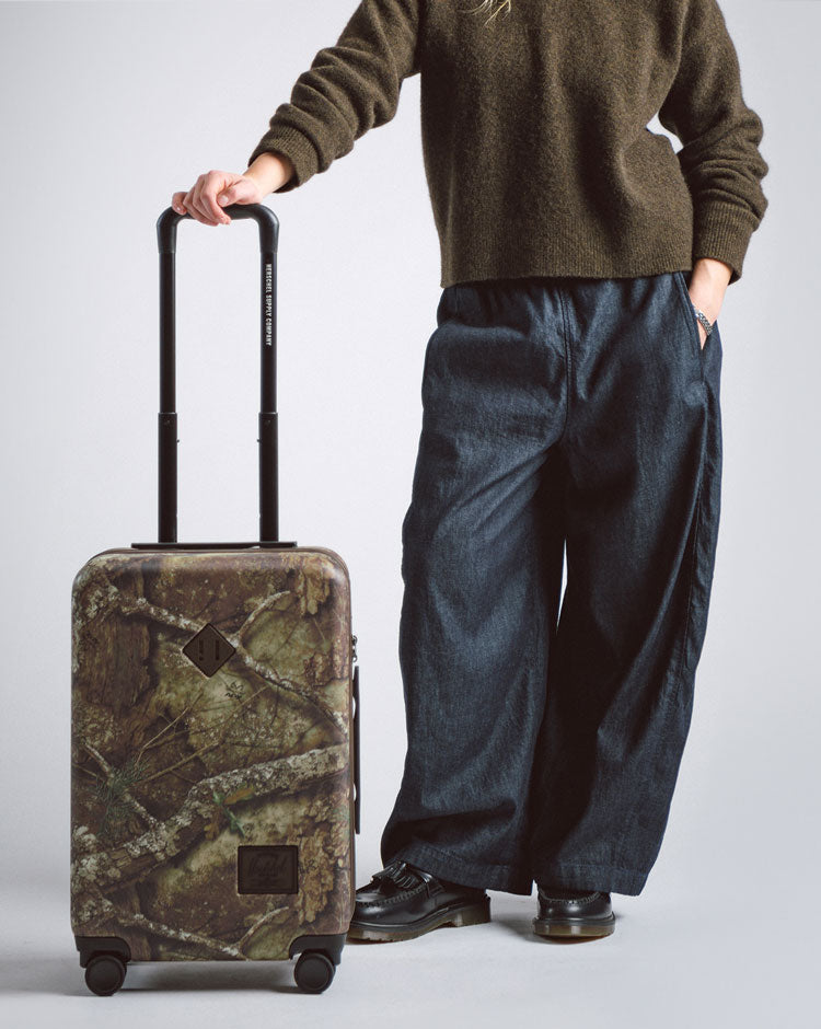 herschel-supply-heritage-large-co-luggage-with-realtree-apx-camo-carry-on-suitca image 4