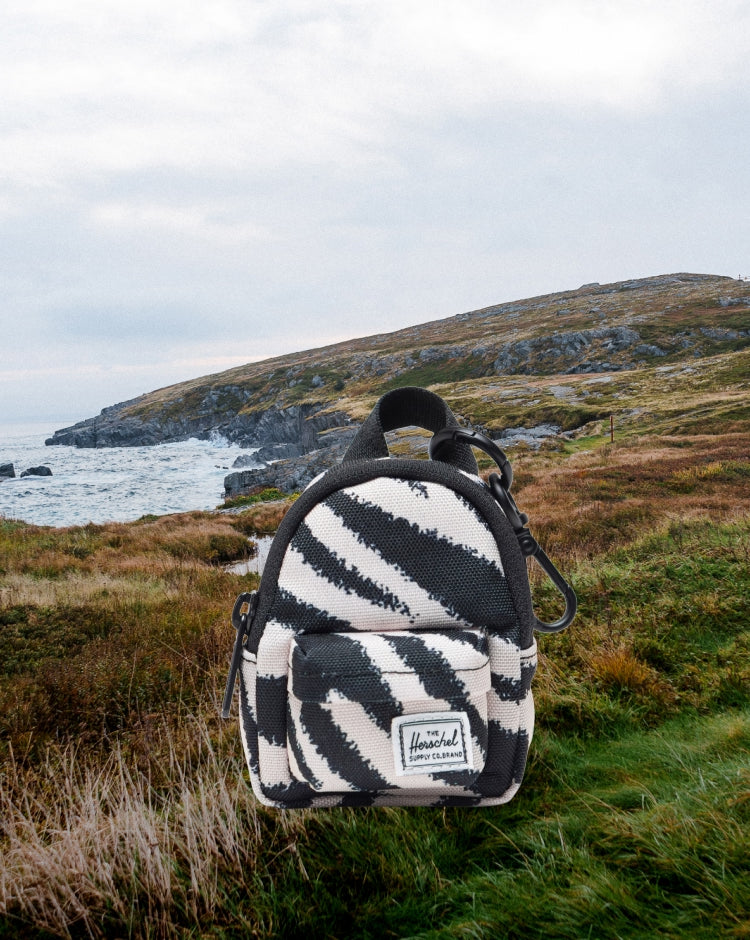 herschel-supply-classic-backpack-bag-charm-mini-keychain-accessory image 3